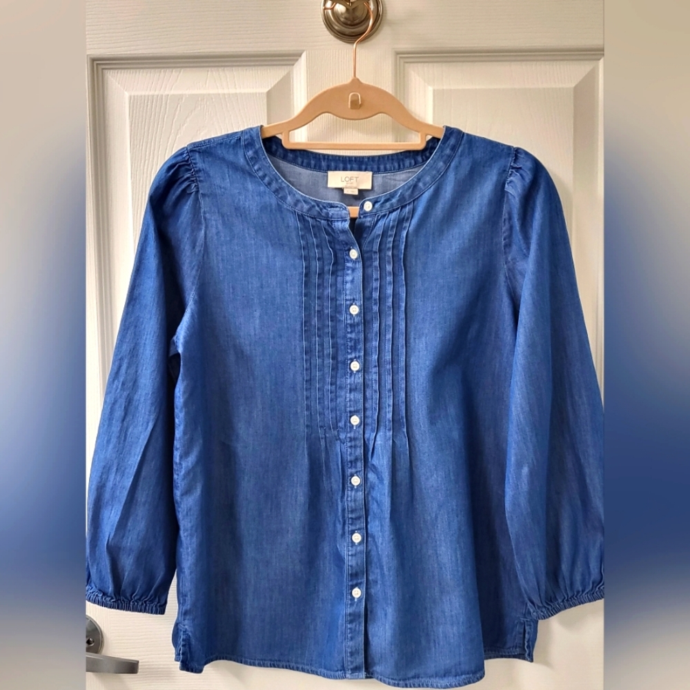 Loft outlet blue denim-look tunic blouse small.
